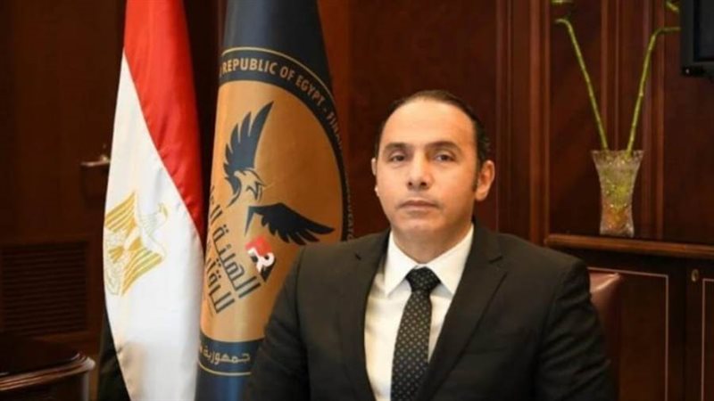 الدكتور إسلام عزام