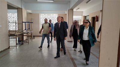 محافظ القاهرة يتابع تجهيزات لجان انتخابات مجلس النواب