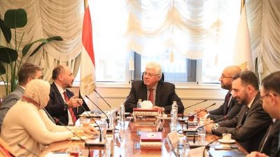 وزير التعليم العالي يبحث تطوير تشخيص الأمراض النادرة للأطفال وبرامج تدريب الأطباء المتخصصة