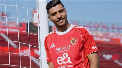 شوبير يدعو الجماهير للاحتواء والهدوء تجاه مهاجم الأهلي محمد شريف