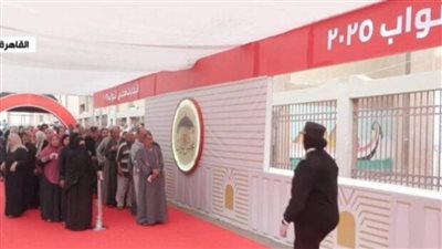 تزايد أعداد الناخبين أمام لجان التصويت بدائرة باب الشعرية