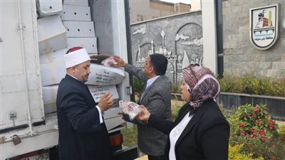 توزيع 2 طن لحوم على الأسر الأولى بالرعاية ضمن صكوك الأوقاف ببني سويف