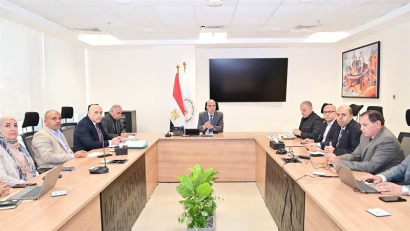 اجتماع وزير الري