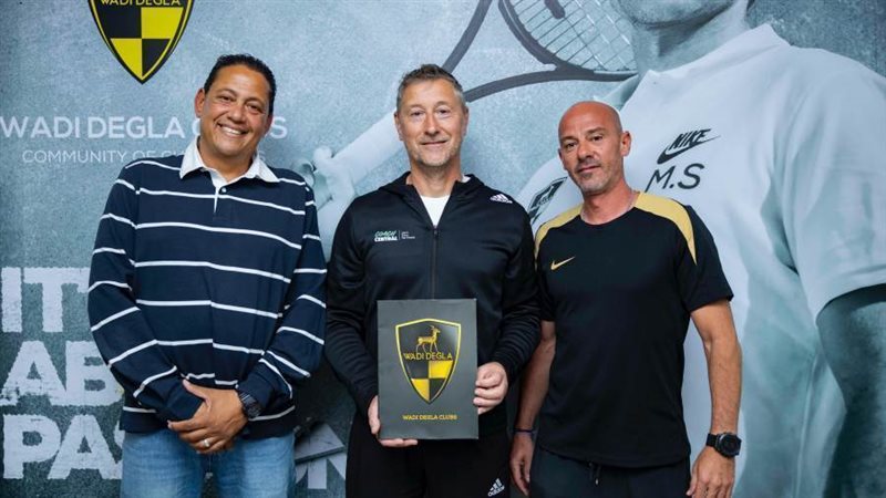 خلال التوقيع