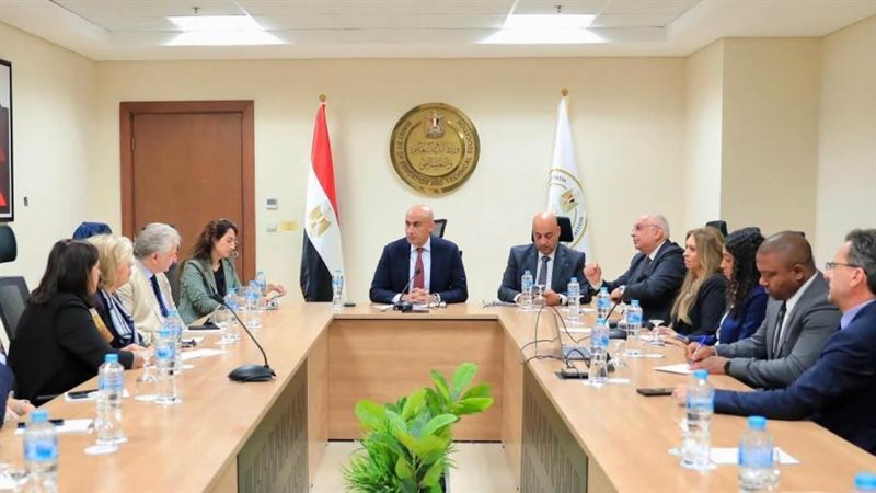 اجتماع وزير التعليم