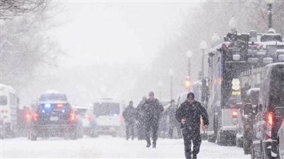 طقس قاسٍ يهدد بتعطيل السفر في الولايات المتحدة خلال أسبوع عيد الشكر