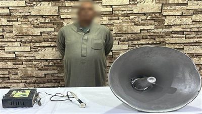 ضبط شخص يستخدم مكبر صوت لحث الناخبين على عدم التصويت لمرشح بكفر الشيخ 