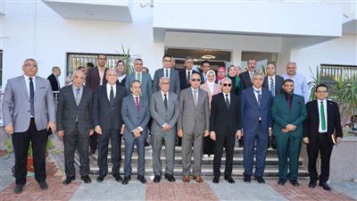 محافظ المنيا ورئيس الجامعة يتفقدان مبنى الإسكان الفندقي الجديد بالجامعة 