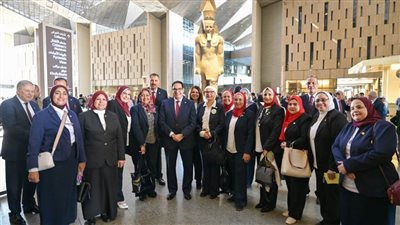 مجلس جامعة القاهرة يزور 