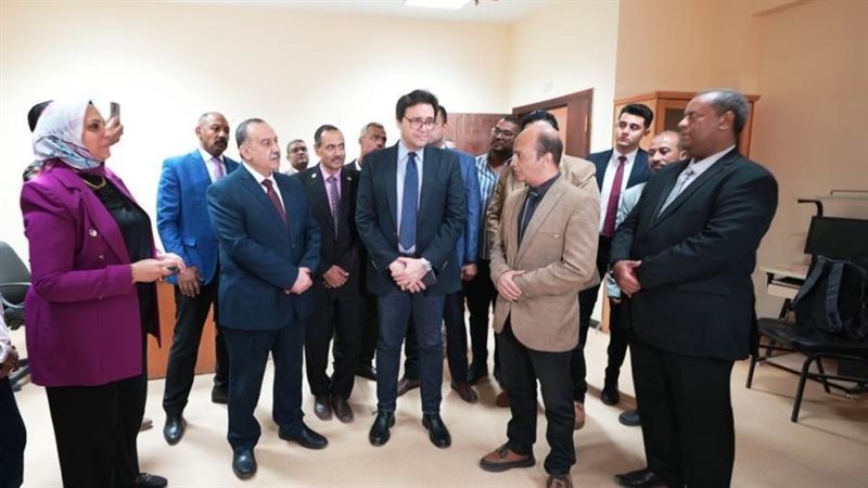 محافظ أسيوط يتفقد