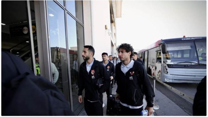 لاعبو الأهلي