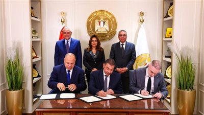 وزارة النقل توقع بروتوكولًا لإدارة مرفق النقل الداخلي بالغربية