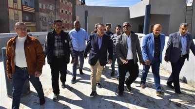 محافظ أسيوط يتفقد التشطيبات النهائية لسوق أبنوب الحضري 