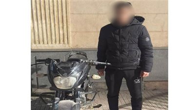 كشف ملابسات تداول منشور بقيام قائد دراجة نارية بالاصطدام بفتاة 