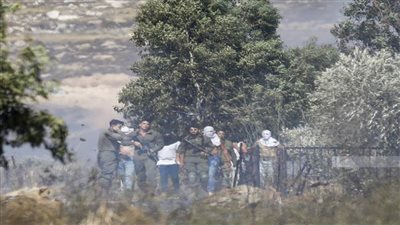 إصابة 10 فلسطينيين بالرصاص في هجوم للمستوطنين على خلايل اللوز شرقي بيت لحم