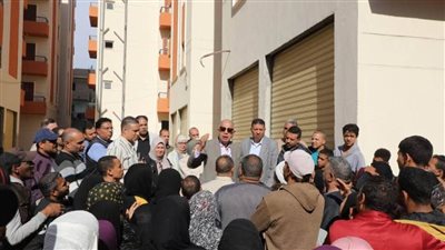 محافظ المنيا يتفقد المرحلة الأولى من عمارات بديل الإيواء بمنطقة السلخانة