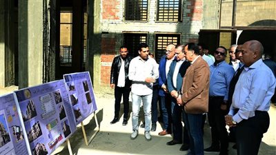 رئيس الوزراء يتفقد منطقة مسجد الحاكم بأمر الله