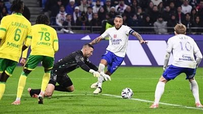 نانت ينهار بثلاثية أمام ليون في الدوري الفرنسي