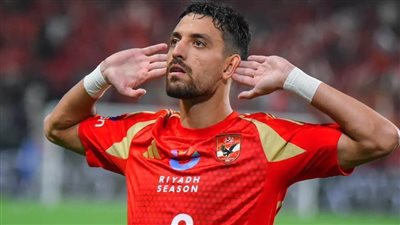 طاهر محمد طاهر: لا توجد أزمات داخل غرفة ملابس الأهلي