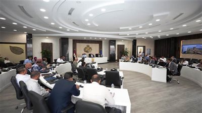 محافظ أسوان يوجه بالاستعداد المبكر للسيول والأمطار المحتملة