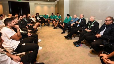 بالصور.. أبو ريدة يحفز لاعبي المنتخب الوطني المشارك في كأس العرب