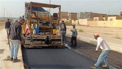 وزير الإسكان يتابع أعمال تطوير الطرق والمرافق بالمناطق الصناعية بعدد من المدن الجديدة