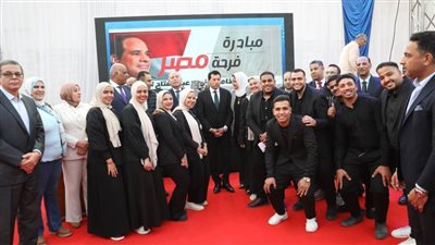 محافظ القاهرة ووزير الرياضة يشهدان احتفالية فرحة مصر وتوزيع أجهزة 150 عروسًا