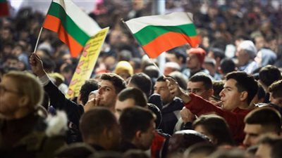 الحكومة البلغارية تسحب مشروع ميزانية 2026 بعد احتجاجات شعبية واسعة
