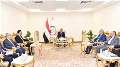 وزير الإنتاج الحربي يستعرض قدرات الوزاره مع وفود السعودية والعراق والفلبين