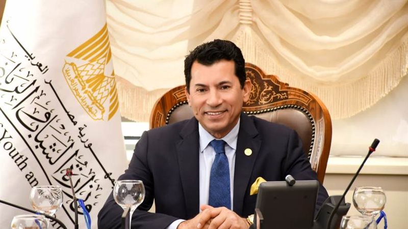 د. أشرف صبحى