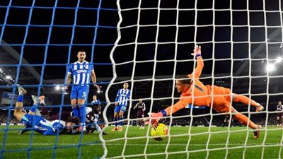 برايتون يسقط في ملحمة إنجليزية مثيرة أمام أستون فيلا 3-4