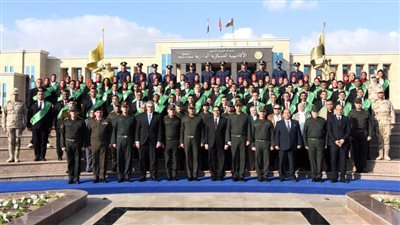 الأكاديمية العسكرية المصرية تنظم حفل انتهاء دورة تعايش طلبة جامعة القاهرة بالأكاديمية   
