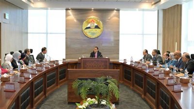 رئيس الوزراء يستعرض عددًا من ملفات عمل 