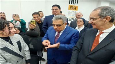 وزير الاتصالات: 400 متخصص من المنصورة يصدرون خدمات رقمية إلى السعودية ودول أخرى