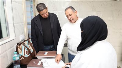 بالصور.. رئيس مياه الغربية يراجع مركز خدمة العملاء ومحطات الصرف بالسنطة