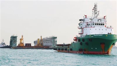 قناة السويس: نجاح عبور الحوض العائم 