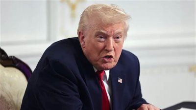 ترامب في استراتيجيته الأمنية الجديدة: يجب الحفاظ على هيمنتنا في القطاع المالي العالمي