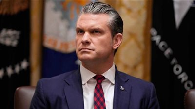 وزير الحرب الأمريكي يتجاهل سؤال صحفي حول فنزويلا