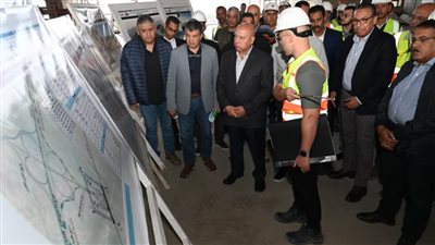 الوزير يتفقد محطات ومسار الخط الثاني من شبكة القطار السريع