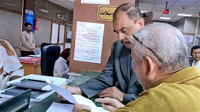 محافظ سوهاج يوجه بالتحقيق في تأخير بعض طلبات المواطنين