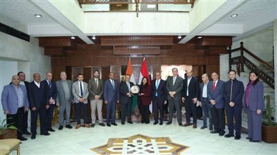 محافظ أسيوط يلتقي سفير مصر لدى الهند في مستهل زيارته لنيودلهي على رأس وفد اقتصادي