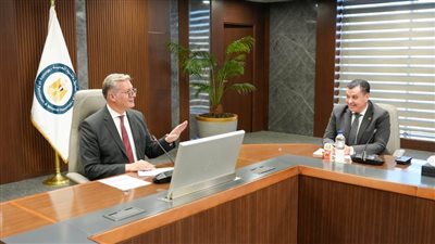 وزير البترول يستعرض فرص دخول كارجاس الدول العربية والإفريقية