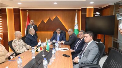 محافظ الجيزة يتابع انطلاق انتخابات مجلس النواب بـ٧ دوائر من داخل مركز السيطرة