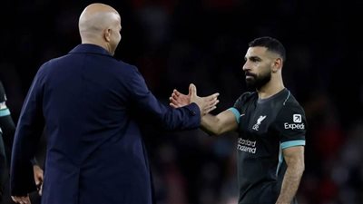 سلوت يفتح باب الصلح مع صلاح