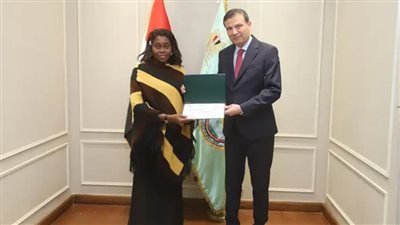 وزير الزراعة يُسلّم شهادات التخرج لمتدربين من 10 دول أفريقية 