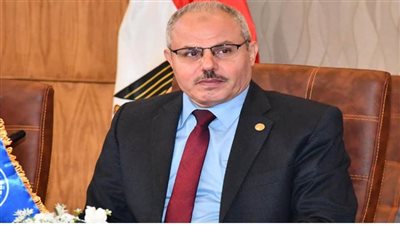 رئيس جامعة قناة السويس يبحث توسيع الشراكة مع كلية بكين لتكنولوجيا المعلومات