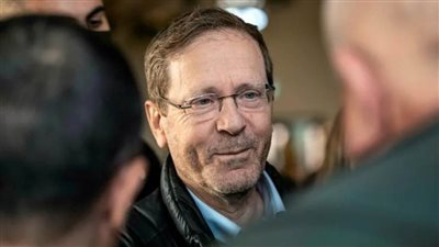  تهديدات داخل بيت الرئيس الإسرائيلي.. رجل أعمال يلوّح بكشف 