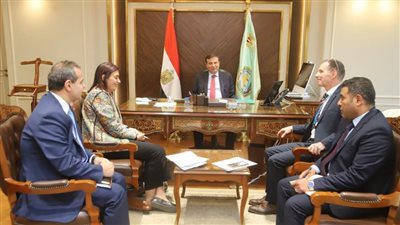 وزير الزراعة يلتقي مدير برنامج الأغذية العالمي لتعزيز التعاون ودعم صغار المزارعين