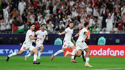 النشامى يطيرون إلى نصف النهائي.. الأردن يقصي العراق بركلة علوان الحاسمة