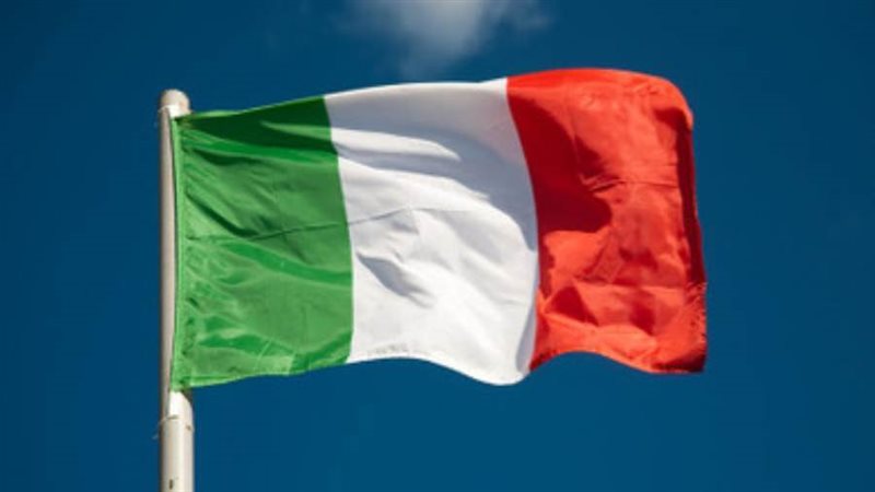 ايطاليا
